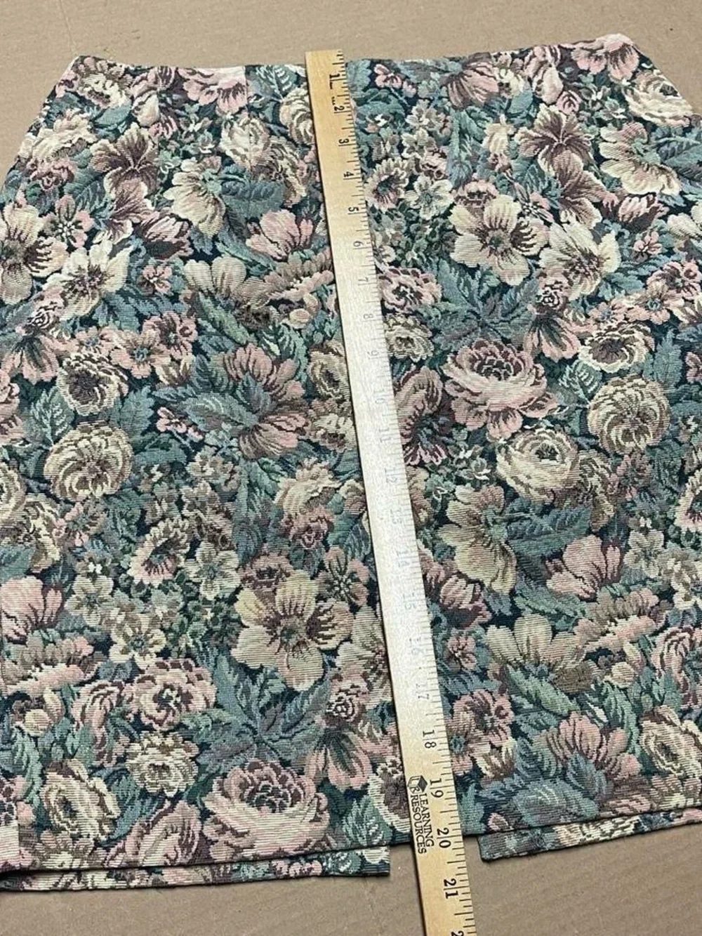 Vintage 90s Floral Tapestry Pencil Skirt Made In USA Size 14 Zip Up w/ Slit